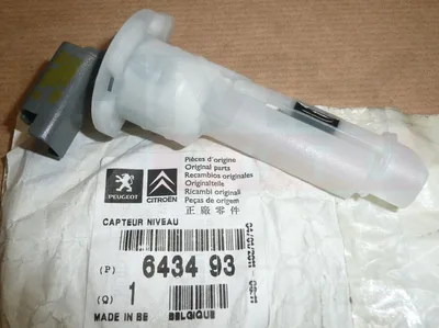 Klaasipesu vedeliku tasemeandur OEM Citroen C5,C6, Spacetourer/Peugeot 3008,5008,Traveller - PSA  643493 - OE - 100% Genuine Part